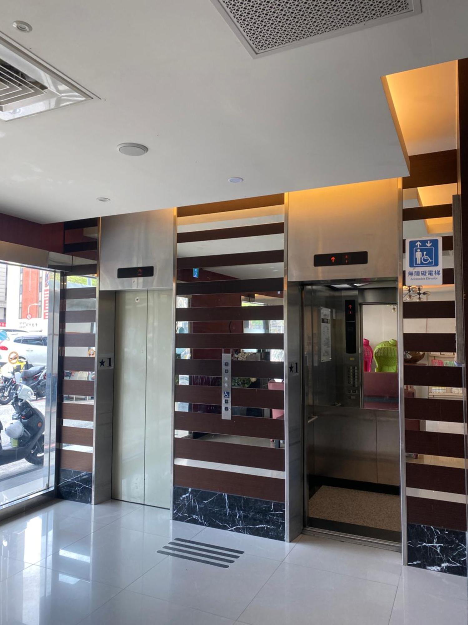 Taipei Toy Hotel Exterior photo